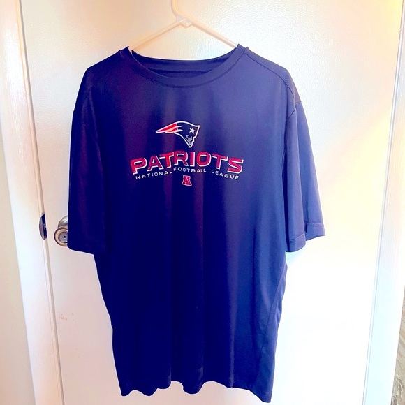 NFL Patriots XL shirt and M/L hat bundle! - Picture 4 of 11